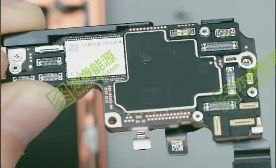 Internal motherboard of iPhone 17